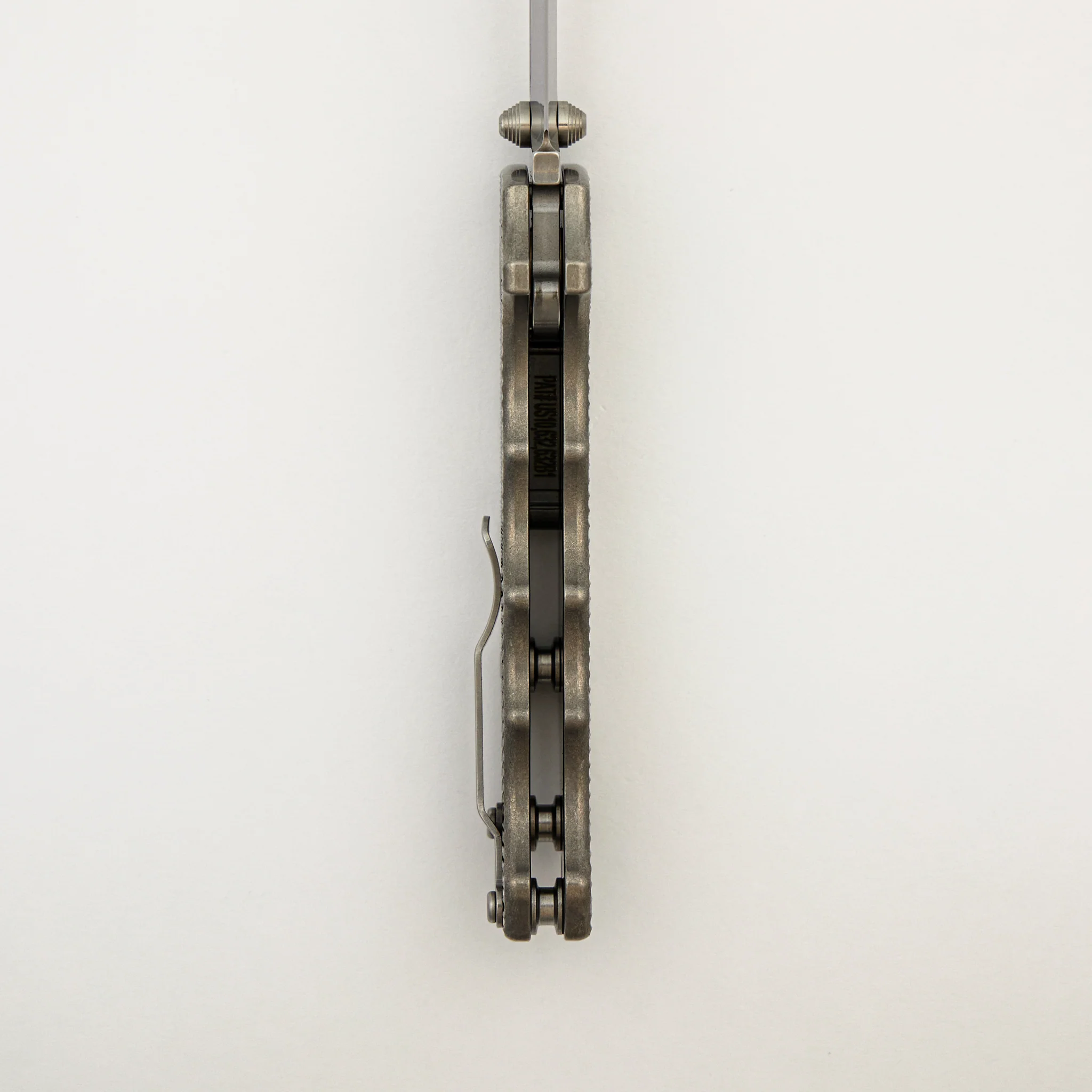 AD20 - Textured Titanium Handle - MagnaCut Blade - Image 6