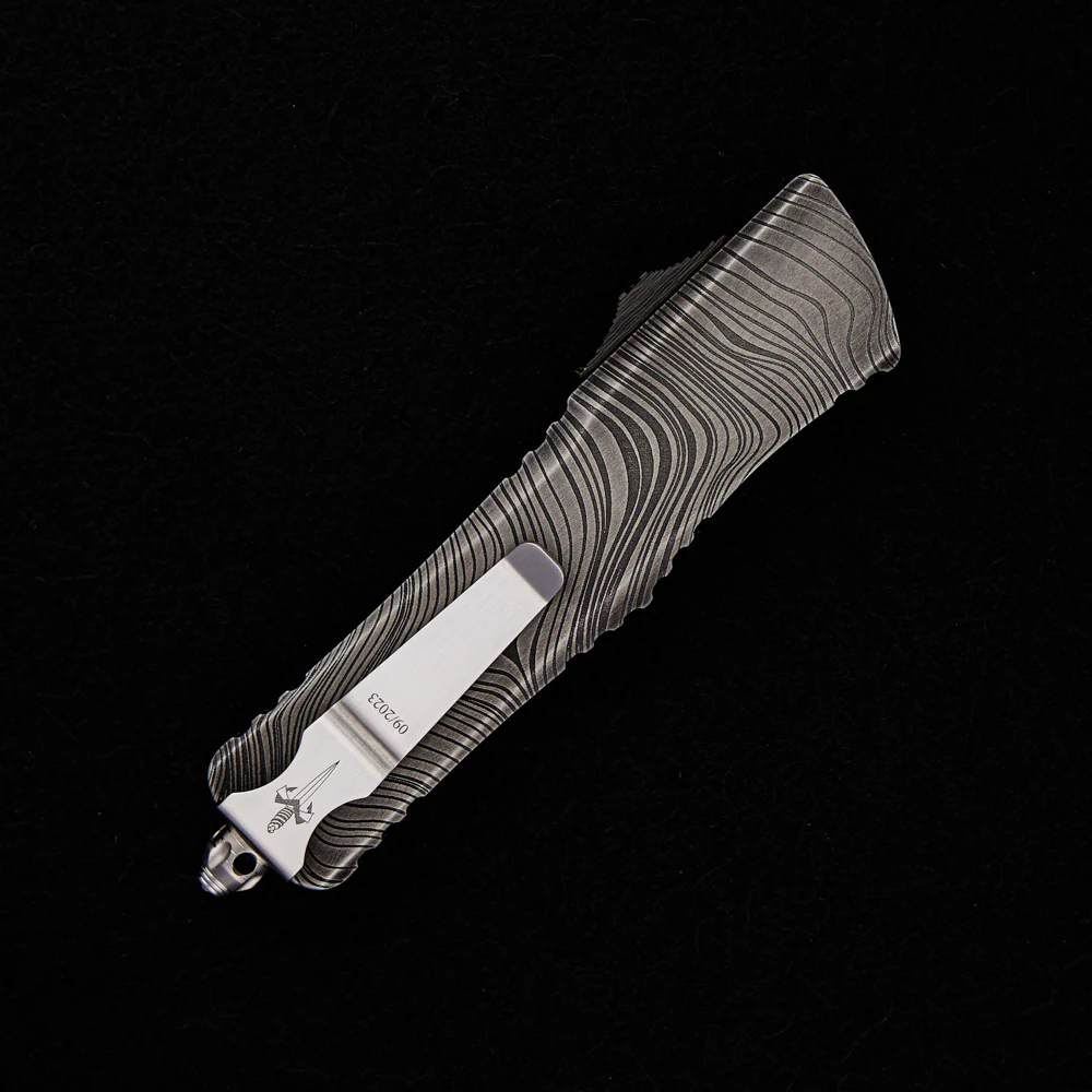 Marfione Custom Knives Combat Troodon – D/E Satin Finish – Beskar Alloy W/ Carbon Fiber Button & Satin Finish Hardware - Image 4