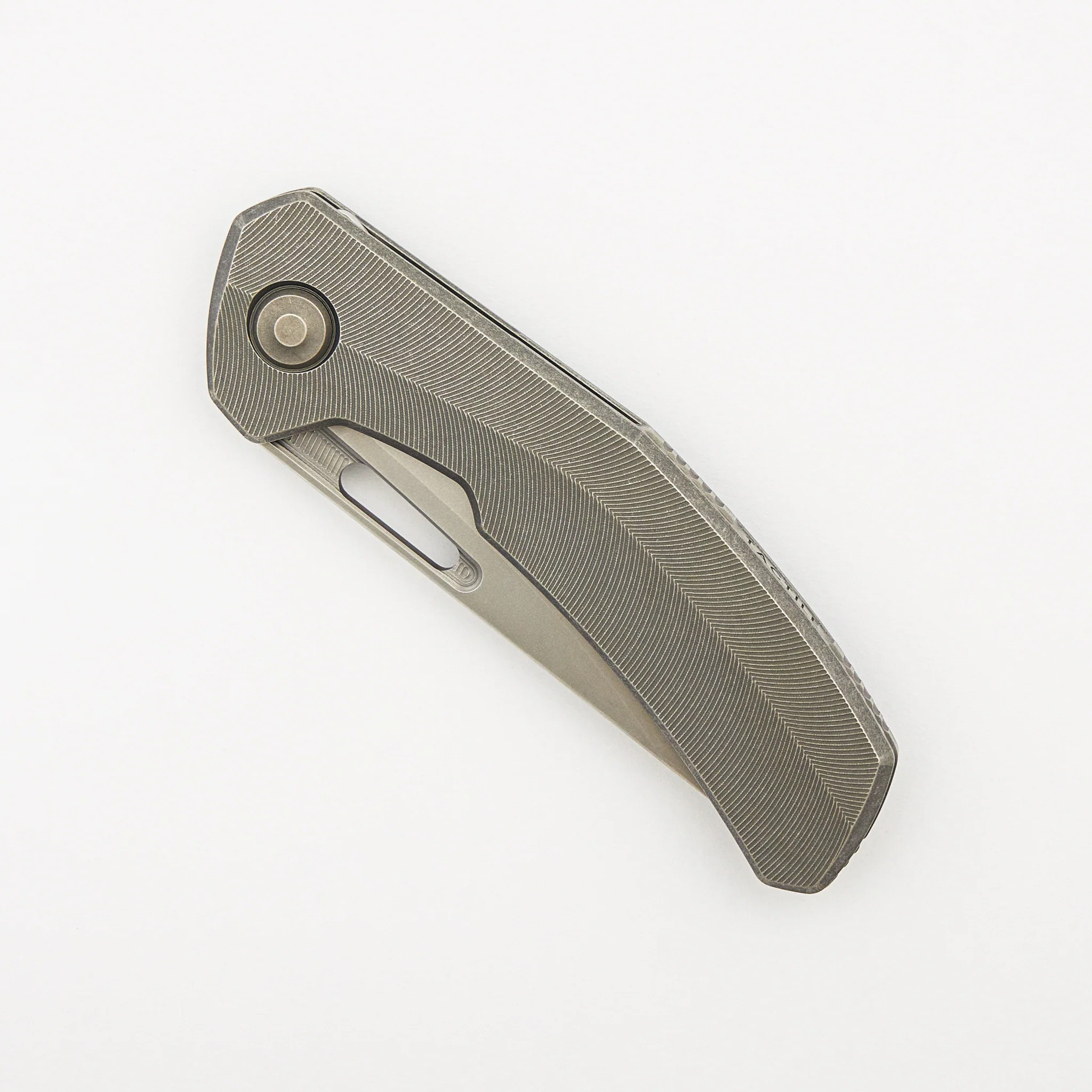 Archer w/ Factory flipper delete - Feathered Titanium Handle - MagnaCut Blade - Image 3
