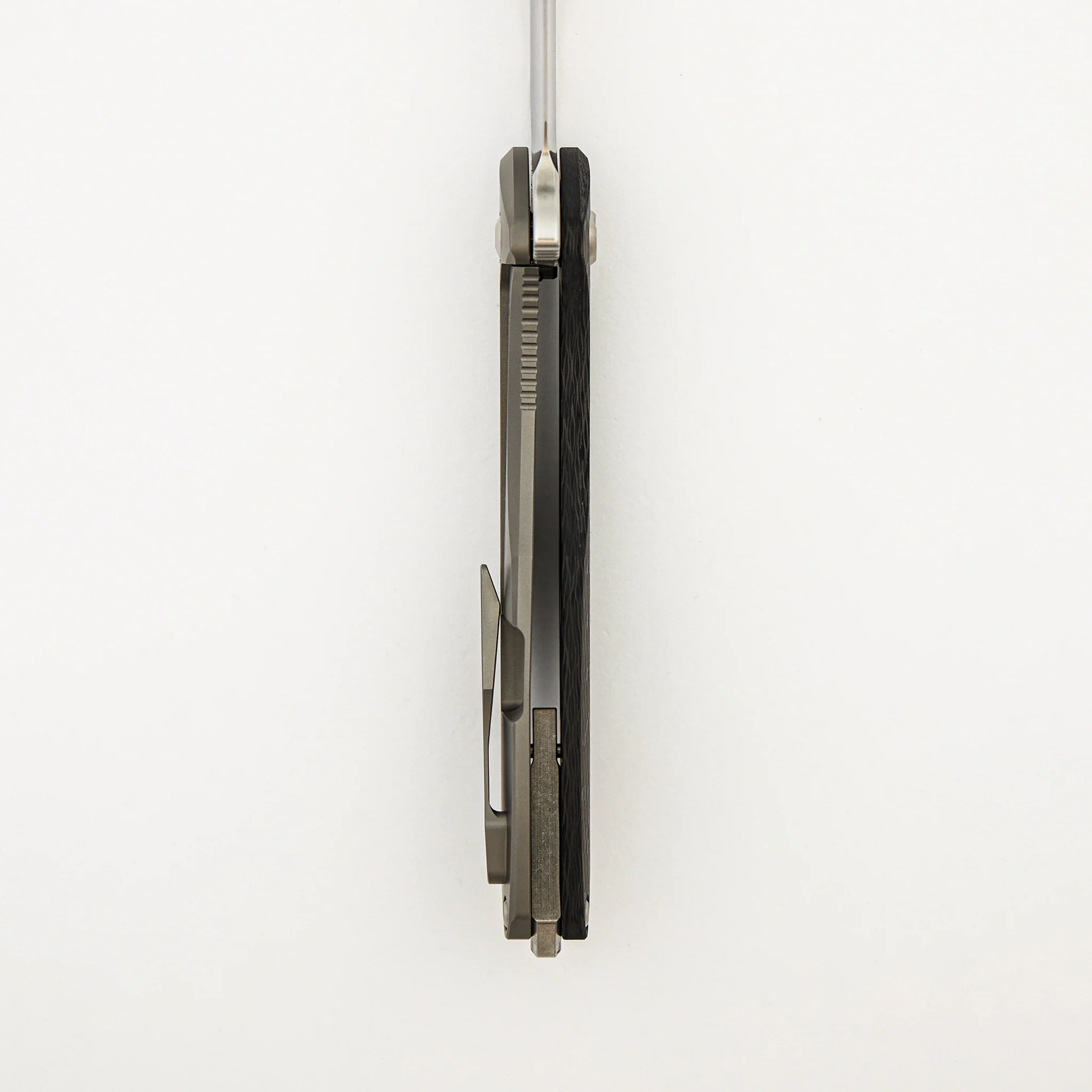 Arius - Brightwashed W/ Polished Flats M390 Blade - Smooth Carbon Fiber Handle - Image 6