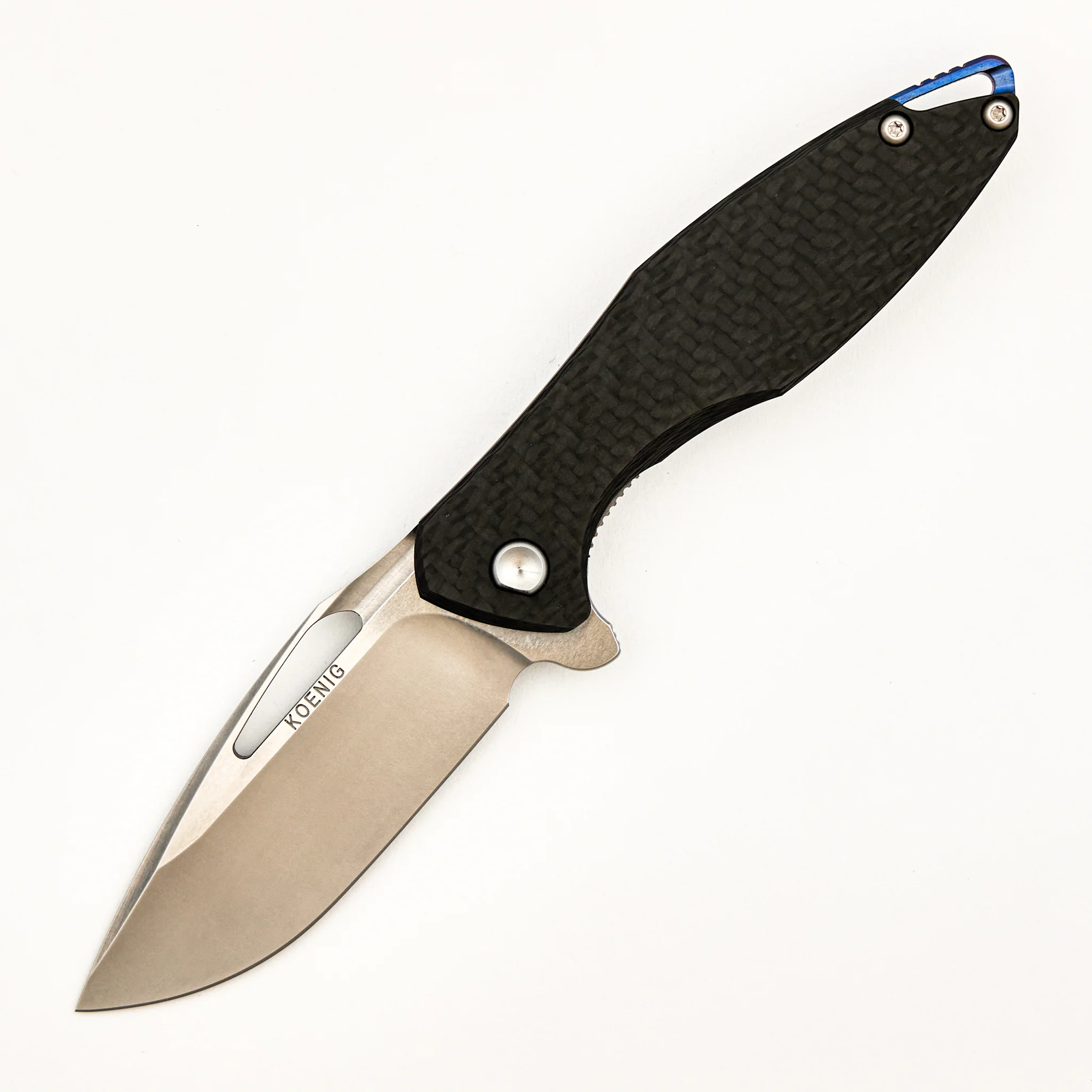 Arius - Carbon Fiber/Titanium Handle - Silver Hardware - M390 Blade