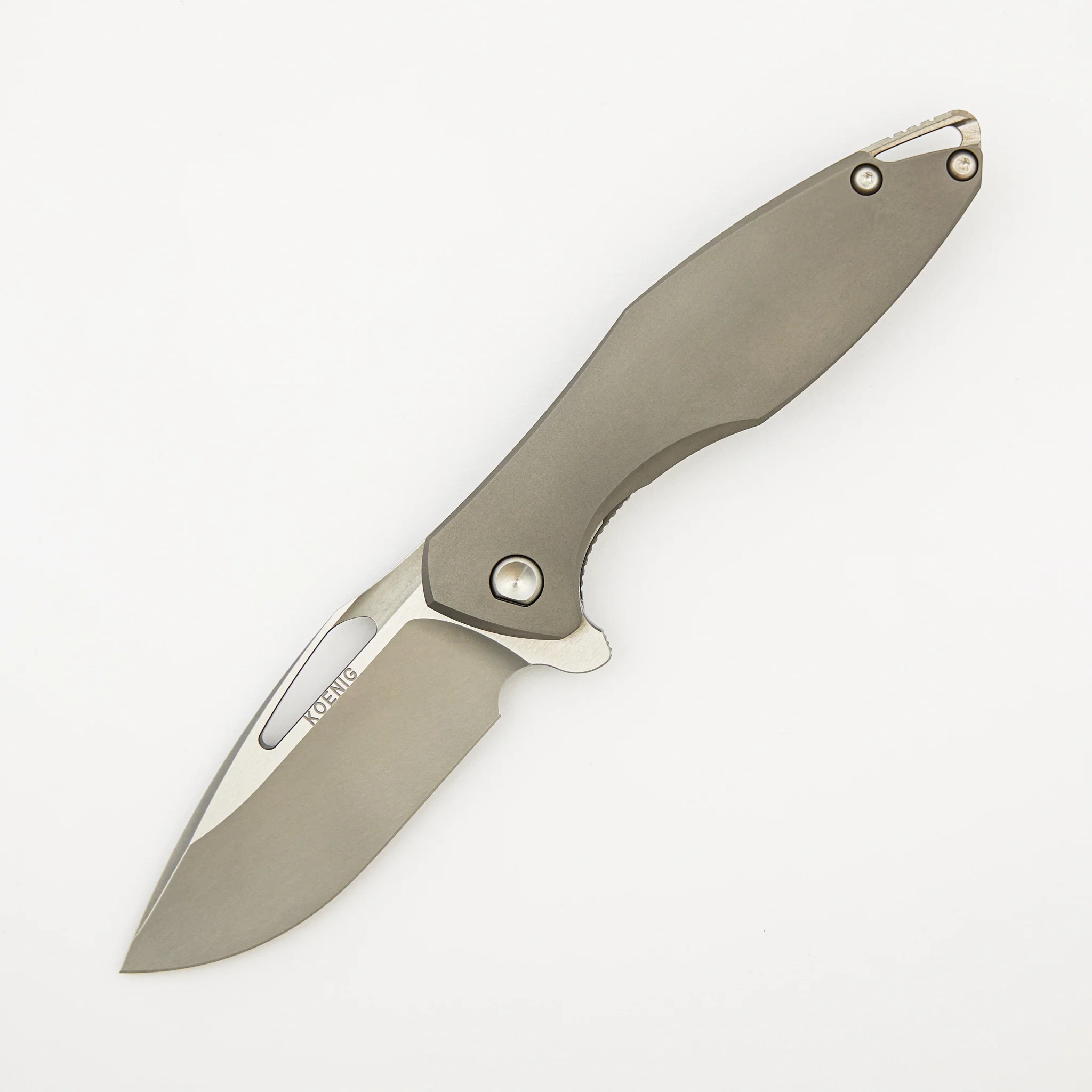 Arius - Smooth Titanium Handle - Silver Hardware - Burnished W/ Polished Flats M390 Blade
