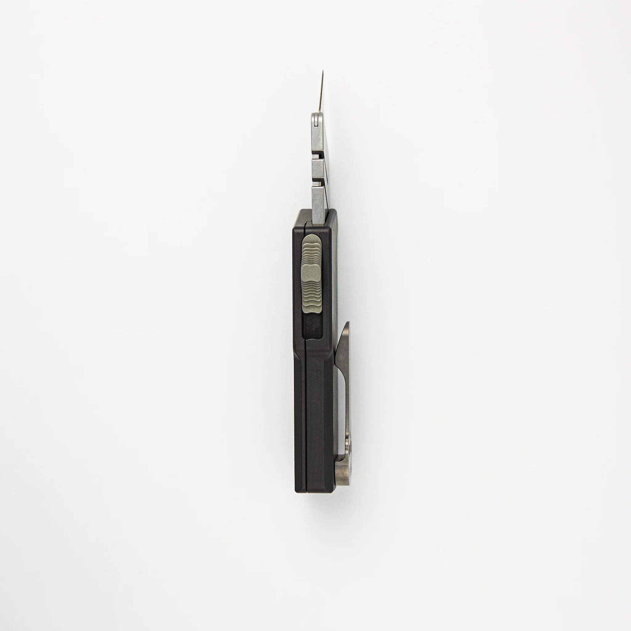 C.H.U.B OTF Utility Razor - Black Cross-Hatch Aluminum Handle - Image 6
