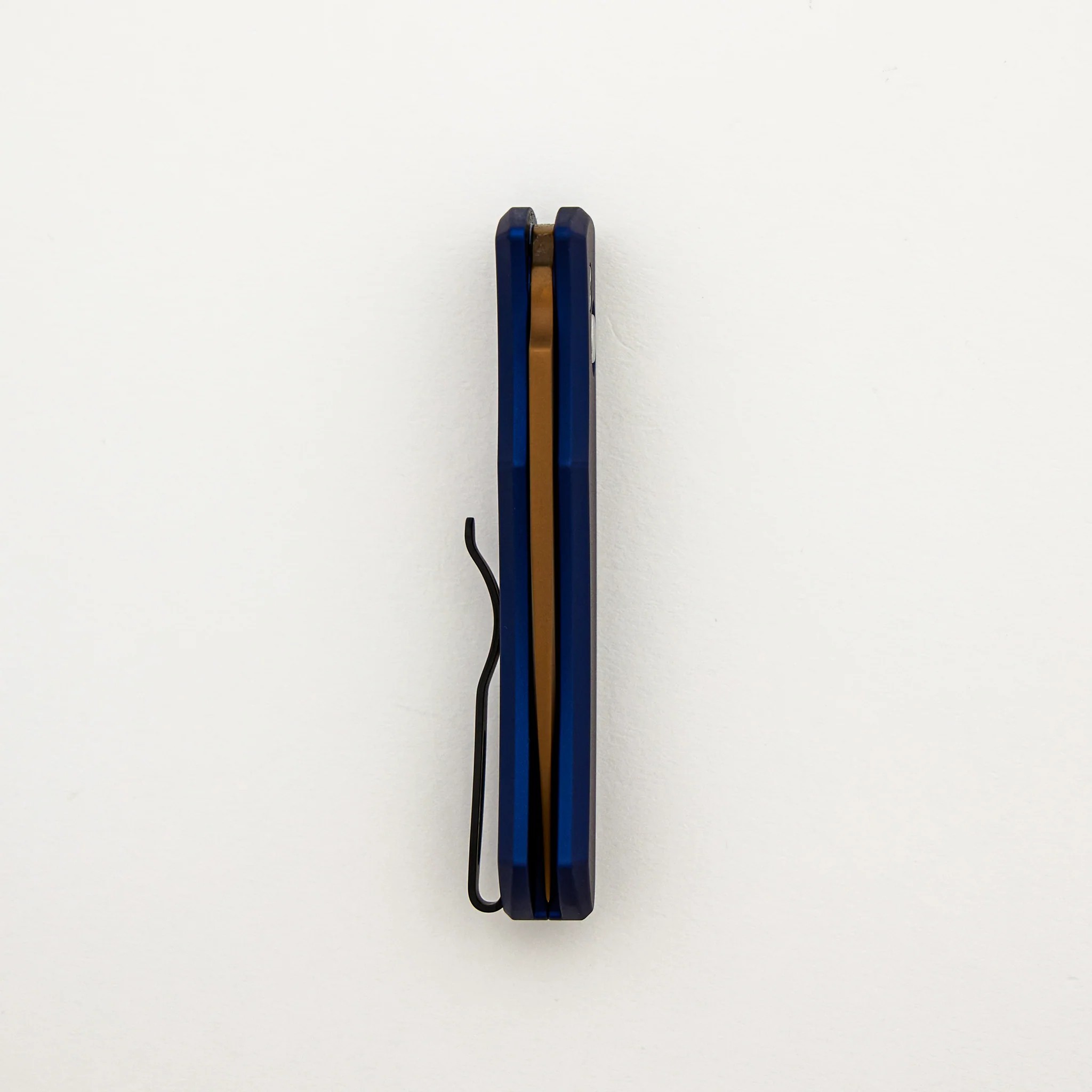 Duke 2 - DUKE2103-LTD HERITAGE - Navy Blue Anluminum Handle - FDE PVD MagnaCut Blade - Black Lip Pearl Button - Image 5