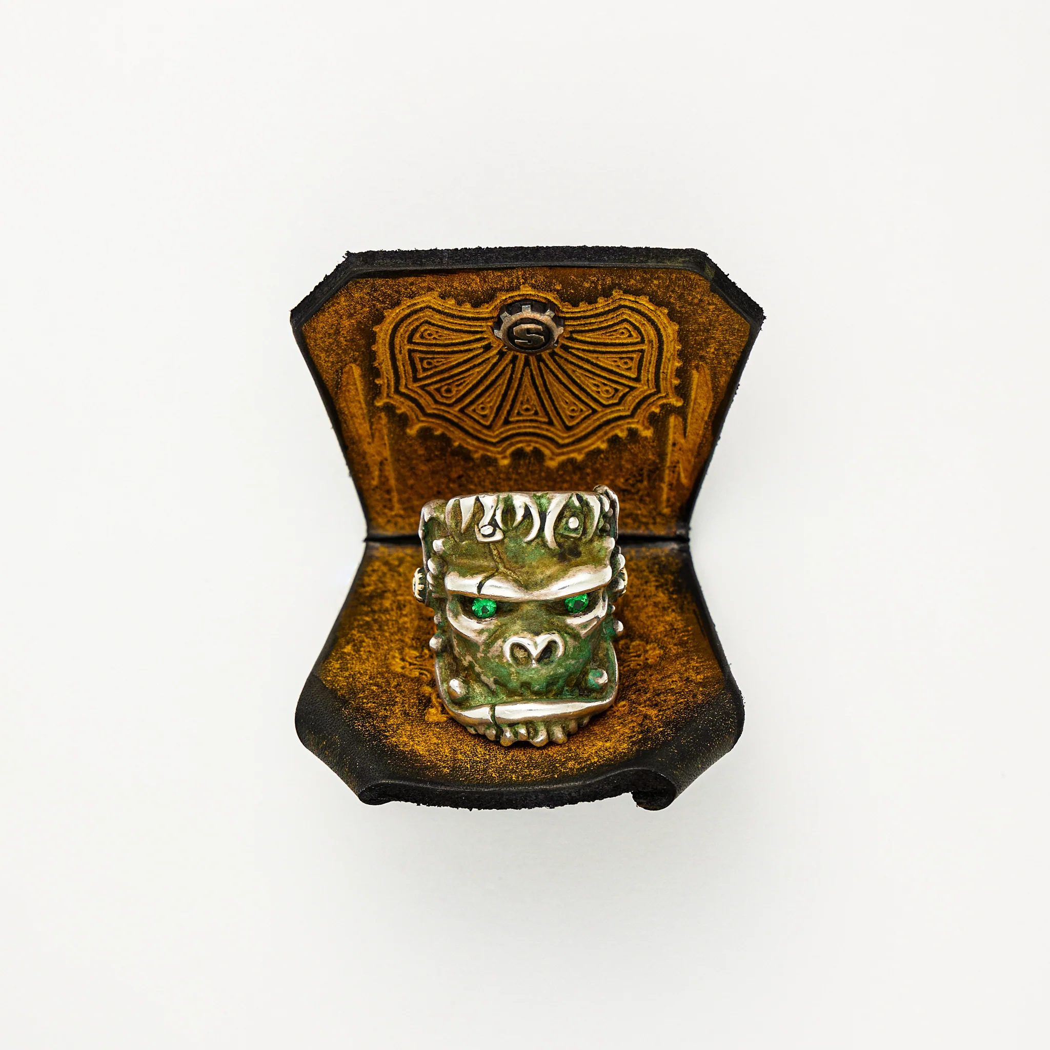 Frankenchimp Puncher W/ Tsavorite Eyes Halloween 2023 Ring - Ag/18k - Image 5