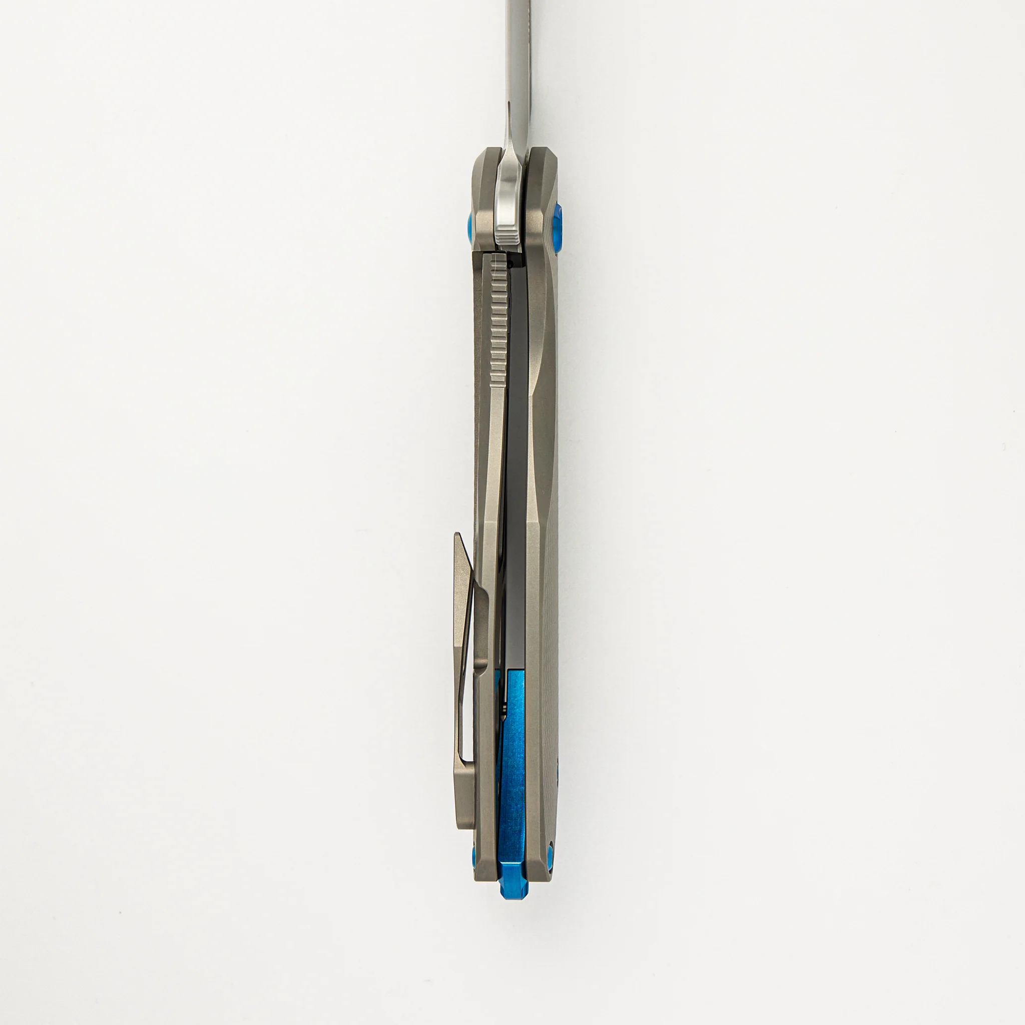 Arius - Corda Titanium Handle - Blue Hardware - Burnished W/ Polished Flats M390 Blade - Image 6