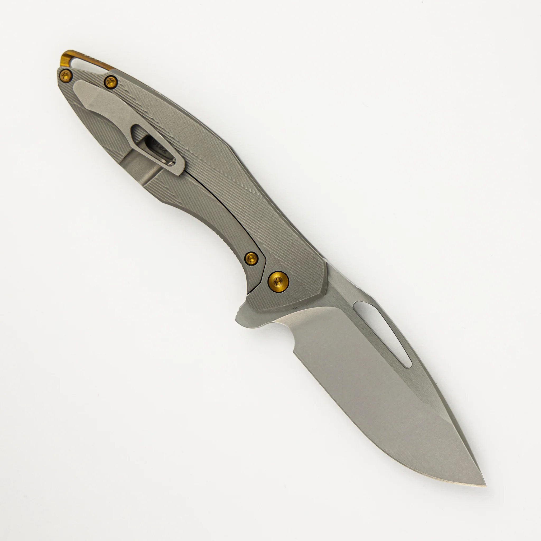 Mini Arius - Burnished W/ Polished Flats M390 Blade - Patterned Ti Handle - Image 2