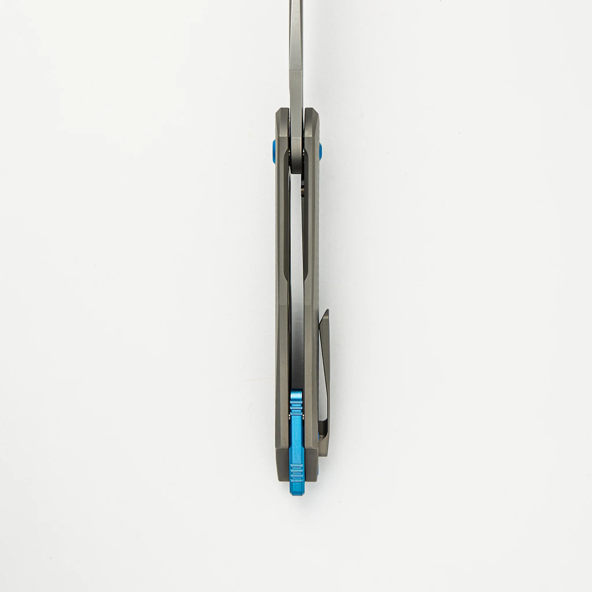 Mini Arius - Corda Titanium Handle - Blue Hardware - Burnished W/ Polished Flats M390 Blade - Image 7