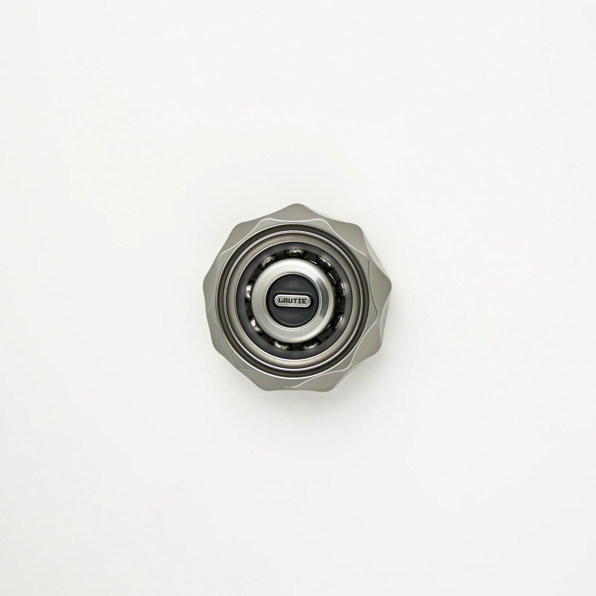 Bit 05 Spinner - Stainless Steel/Brass