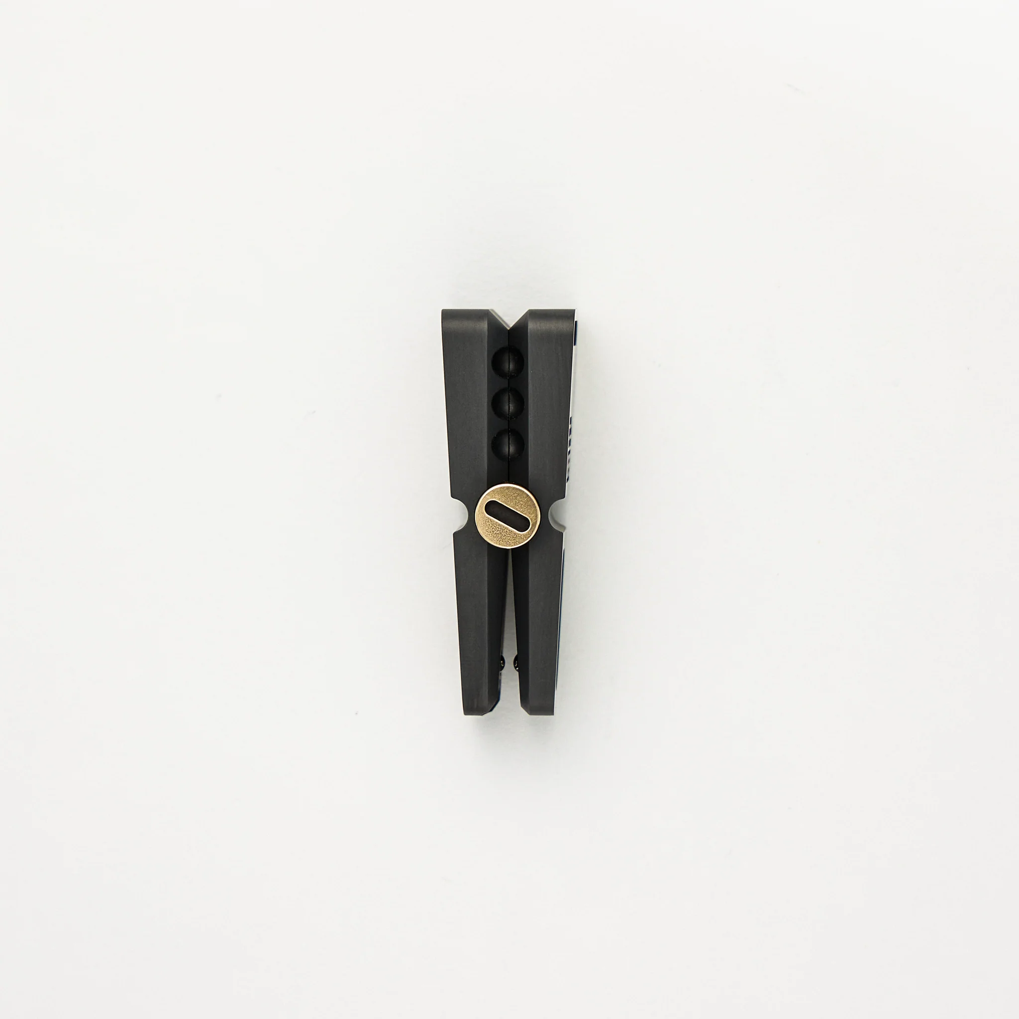 Crocbeats Clicker - Magnetic Fidget Toy - Spy Wars Series - Zirconium/Brass - Image 3