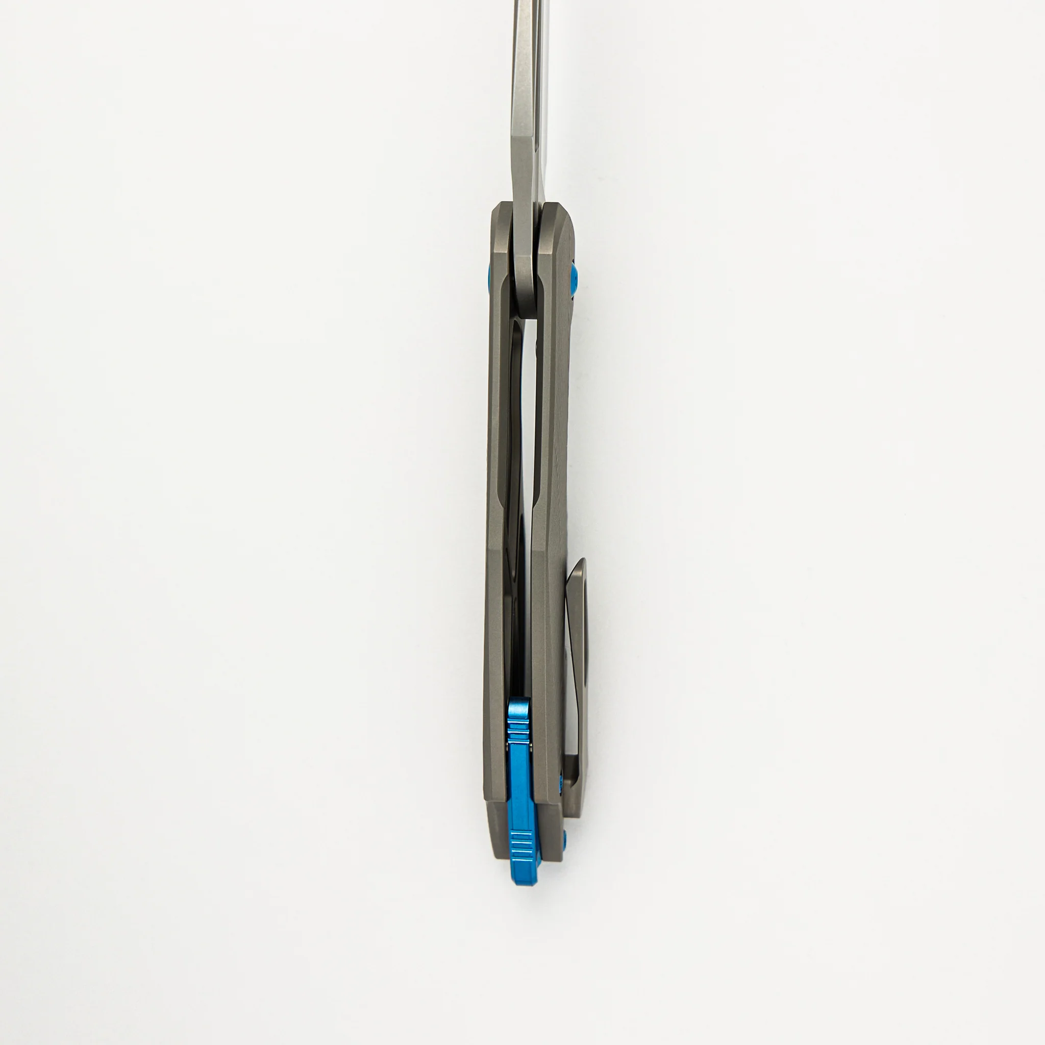 Mini Arius - Patterned Titanium Handle - Blue Hardware - Burnished W/ Polished Flats M390 Blade - Image 7
