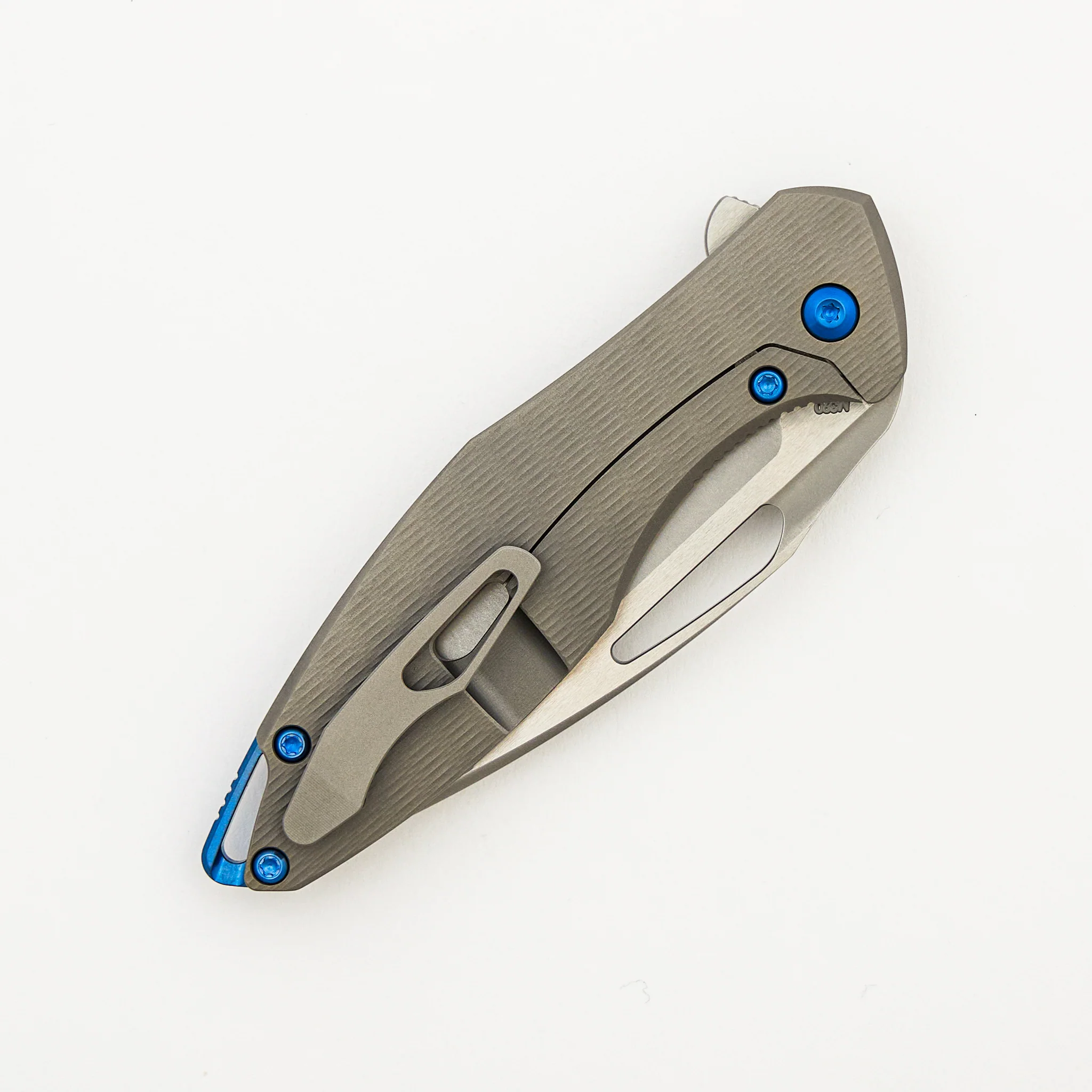 Mini Arius - Plexa Titanium Handle - Blue Hardware - Burnished W/ Polished Flats M390 Blade - Image 4