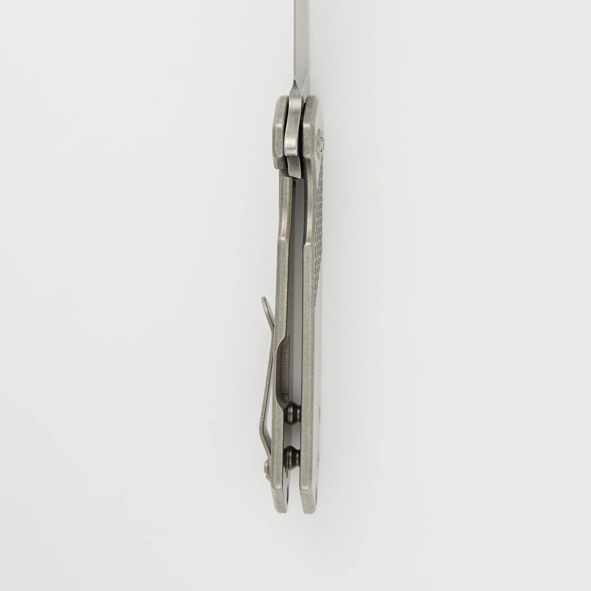 Ultra4 Folder - Titanium Handle - Killer Beez - Blackened Tumbled - Image 6