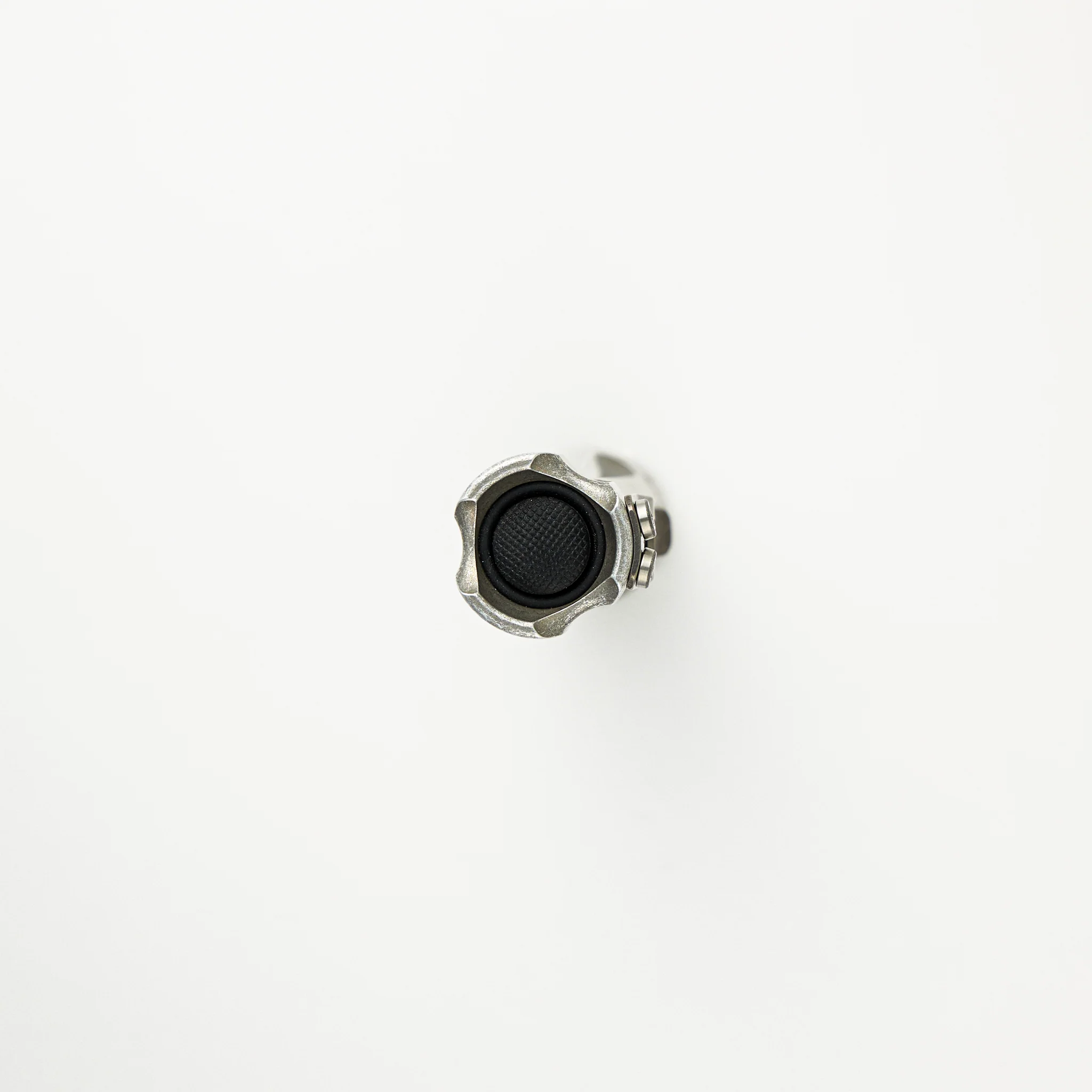 Boss 70 Flashlight - Aluminum - Silver - Image 4