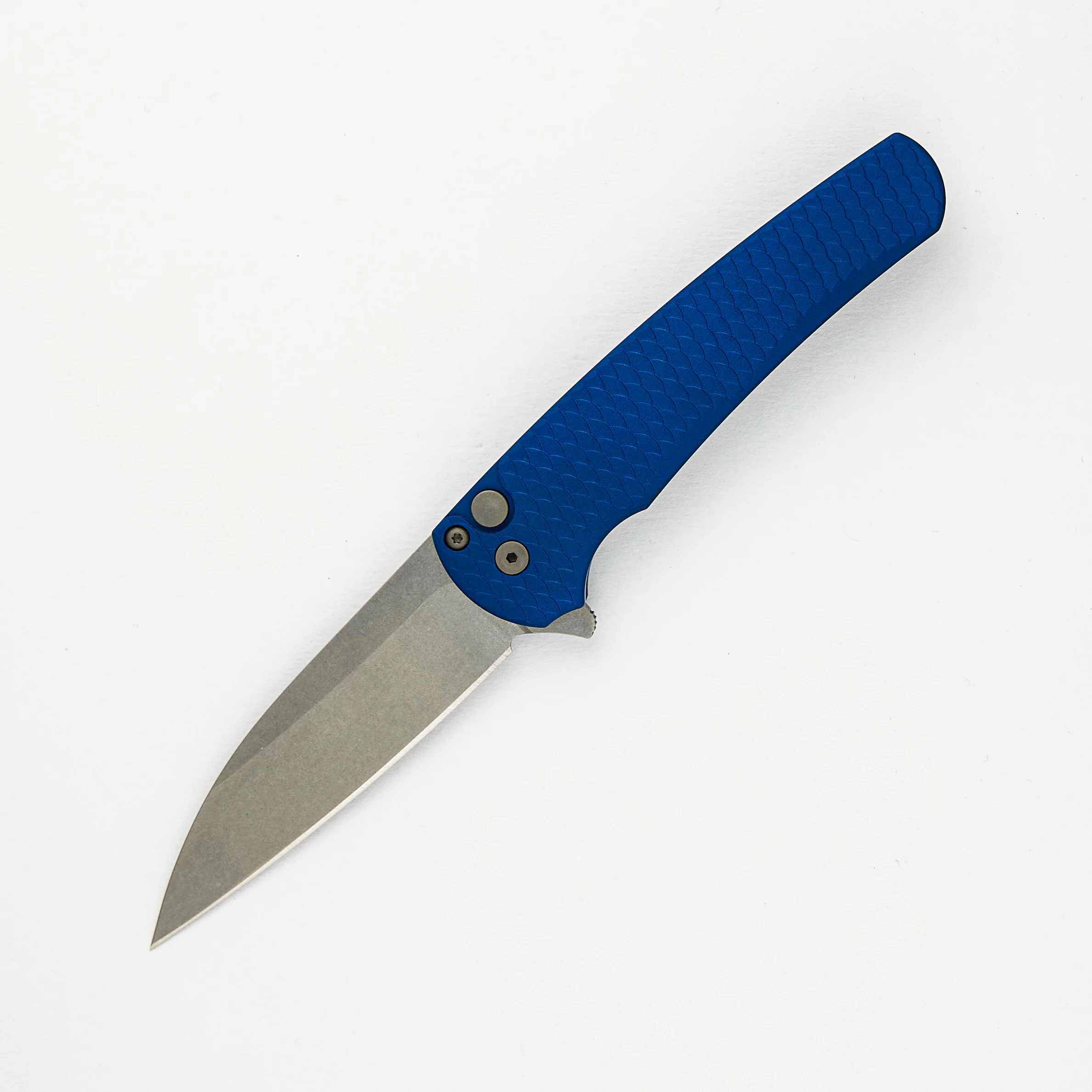 Malibu Flipper β Blue "Dragon Scale" Aluminum Handle β Stonewash Wharncliffe MagnaCut Blade 5335-BLUE