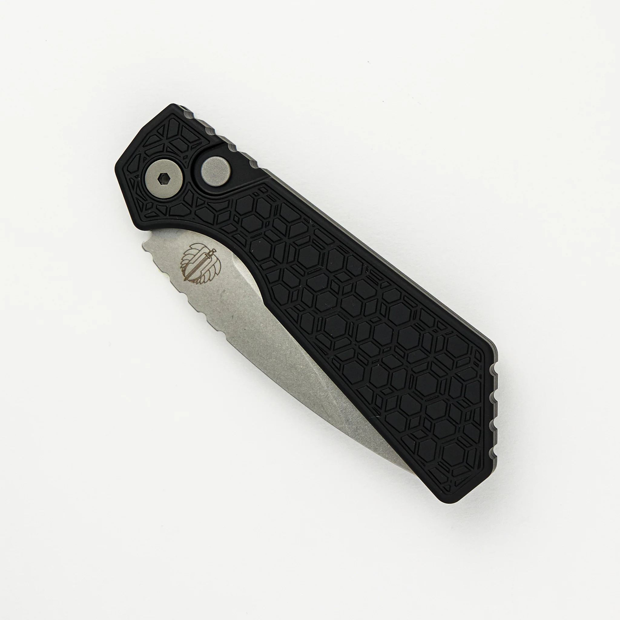 PT+ Auto – Black Gridlock Textured Handle - Stonewash MagnaCut Blade (Strider Design) - Image 3