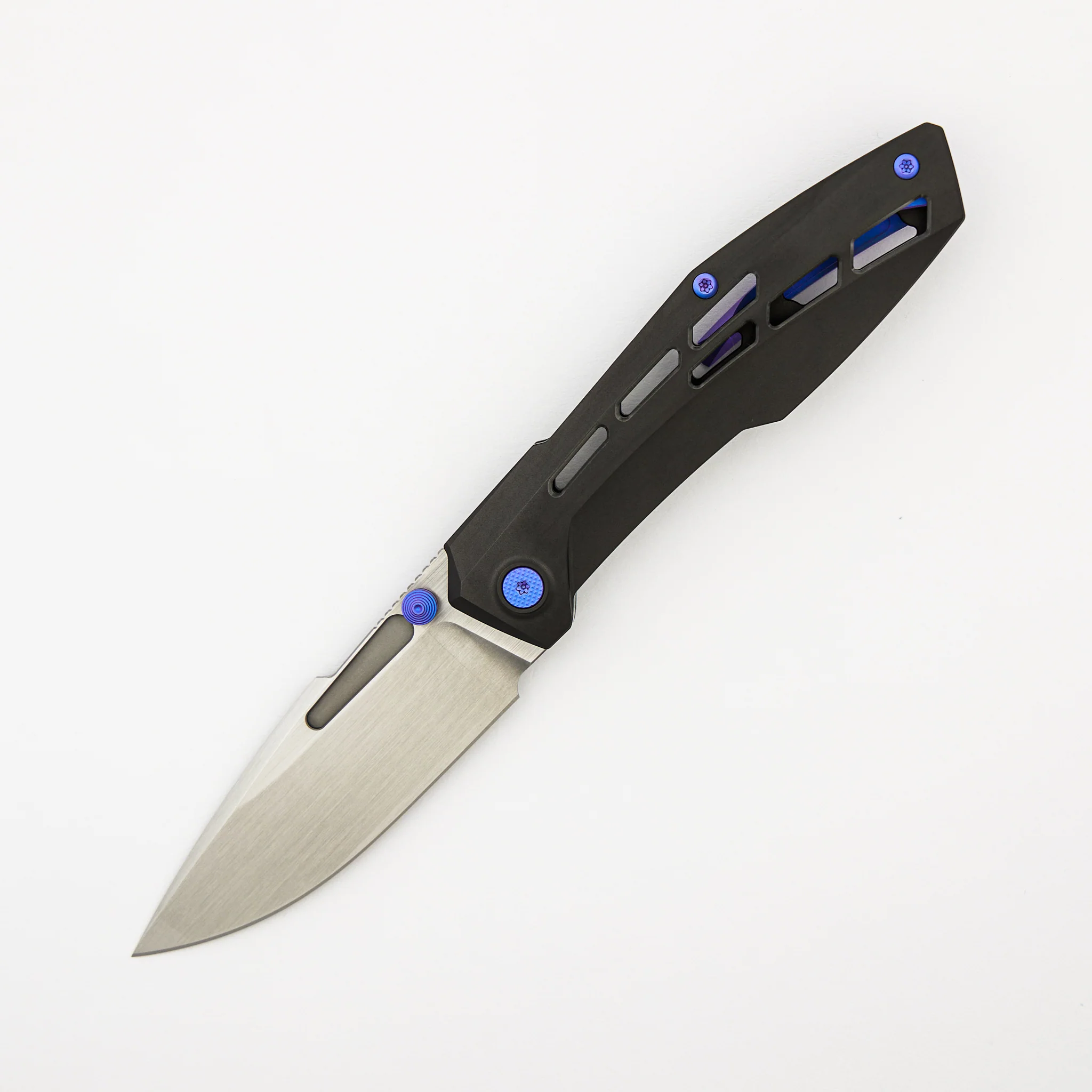 Raiden R2 - Aero Titanium Black PVD Handle - Hand Rubbed Satin MagnaCut Blade