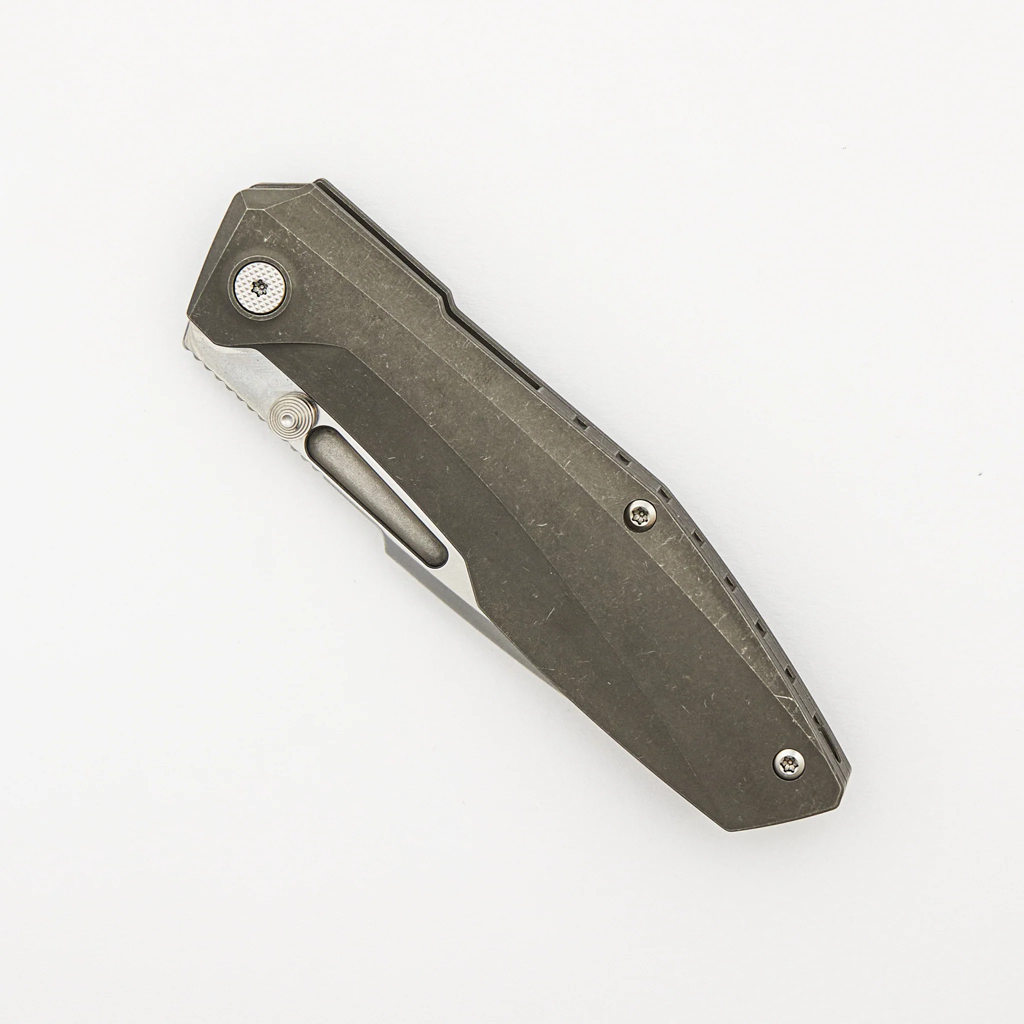 Raiden R2 - Smooth Titanium Dark Stonewash Handle - Stonewash MagnaCut Blade - Image 3