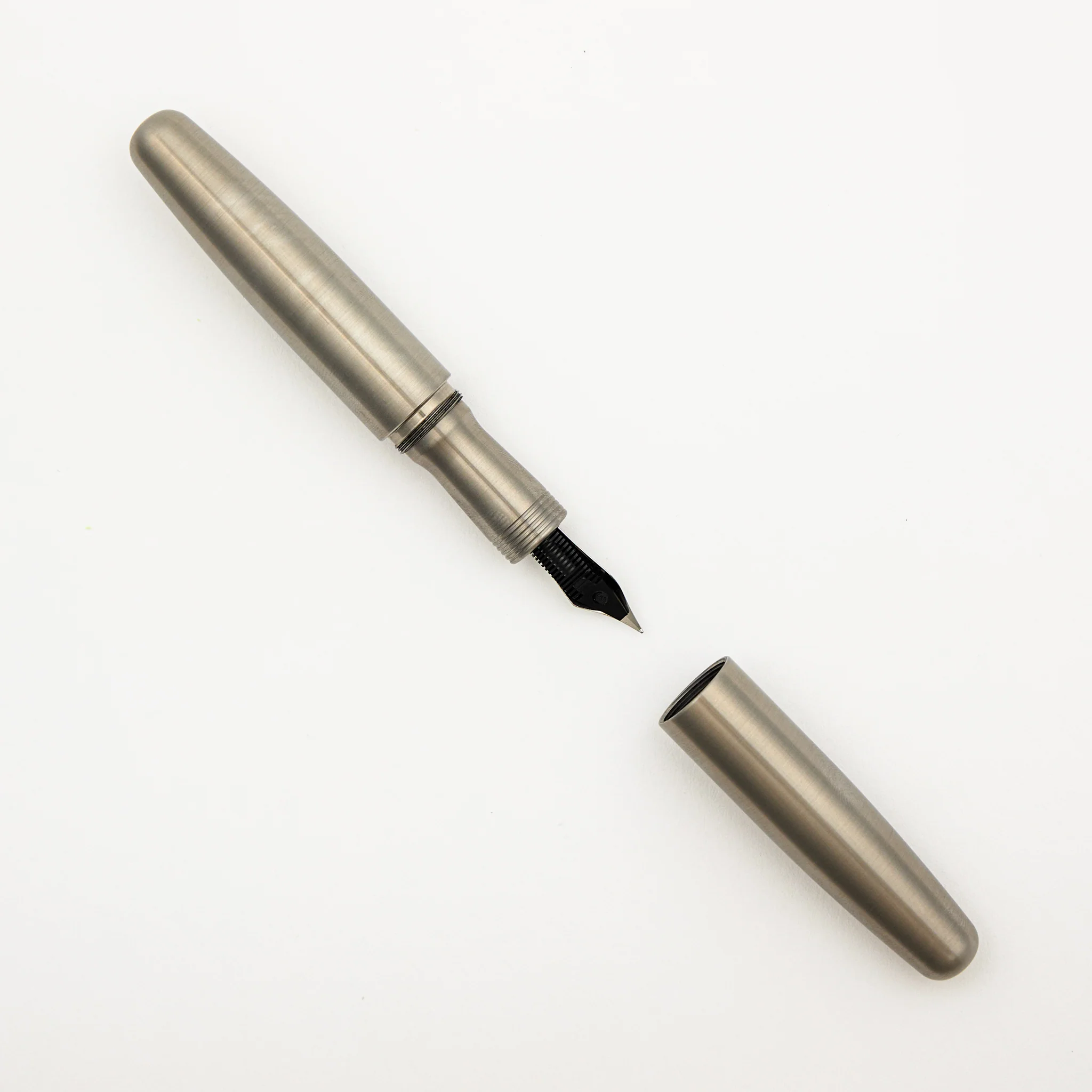 Shonk Fountain Pen - Titanium - Satin Finish - Image 2