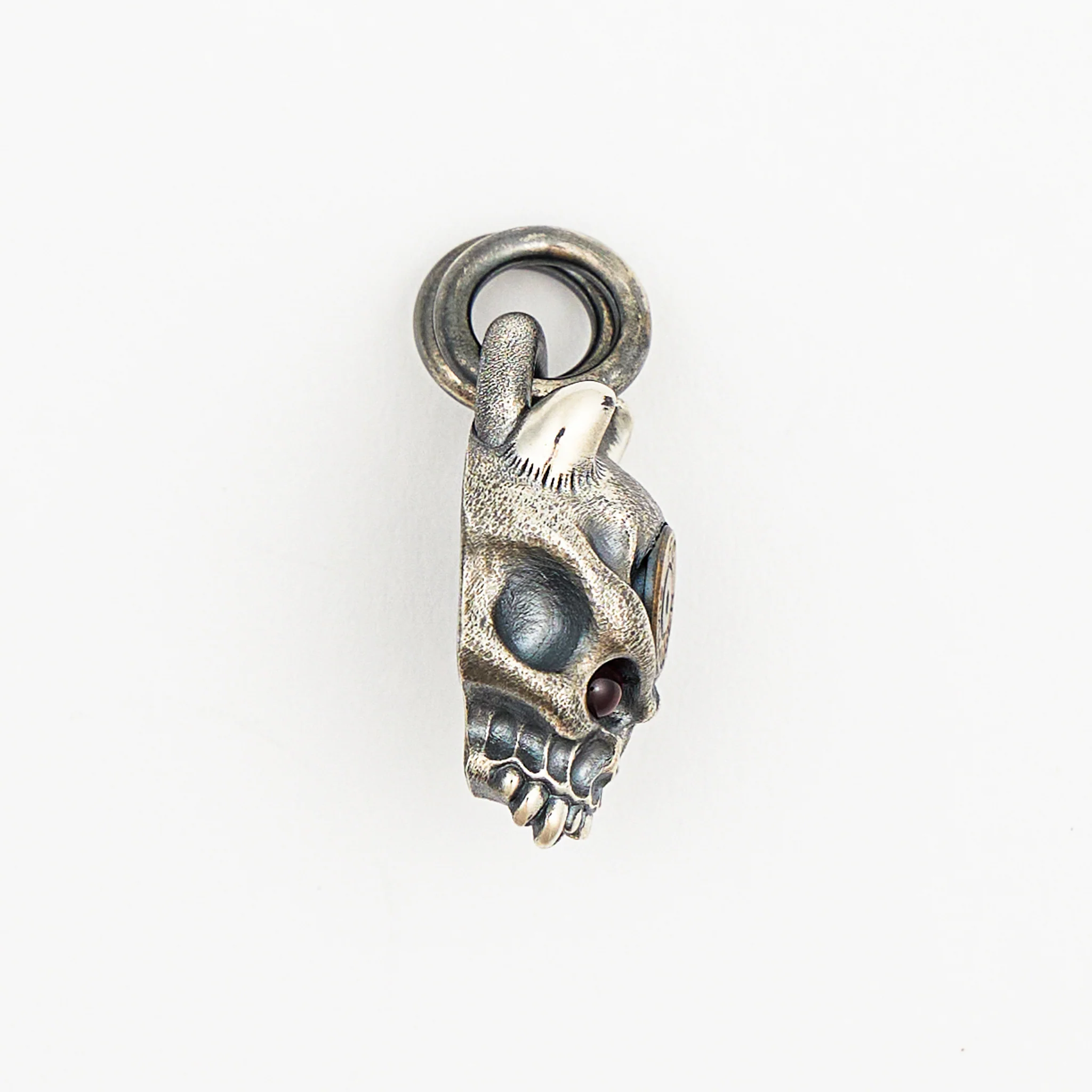 Silver Vigilant Slinger Oni Hard Warrior Pendant W/ Red Eyes - Image 4
