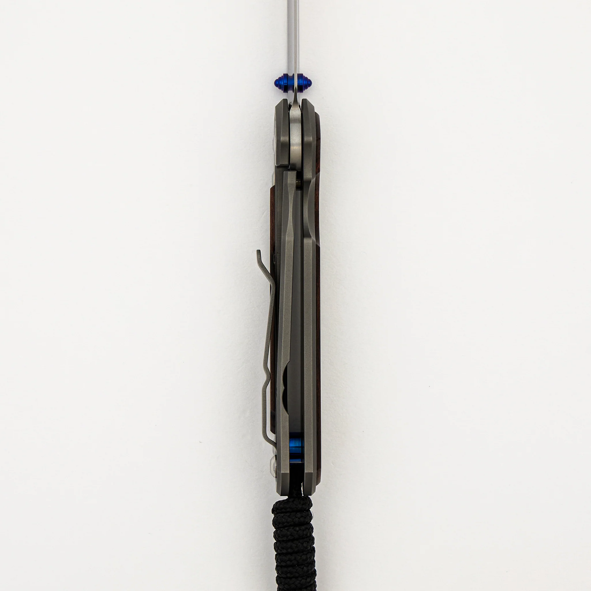 Small Sebenza 31 - Macassar Ebony Inlay - Insingo CPM MagnaCut Blade - Blue Double Thumb Lugs - Image 27