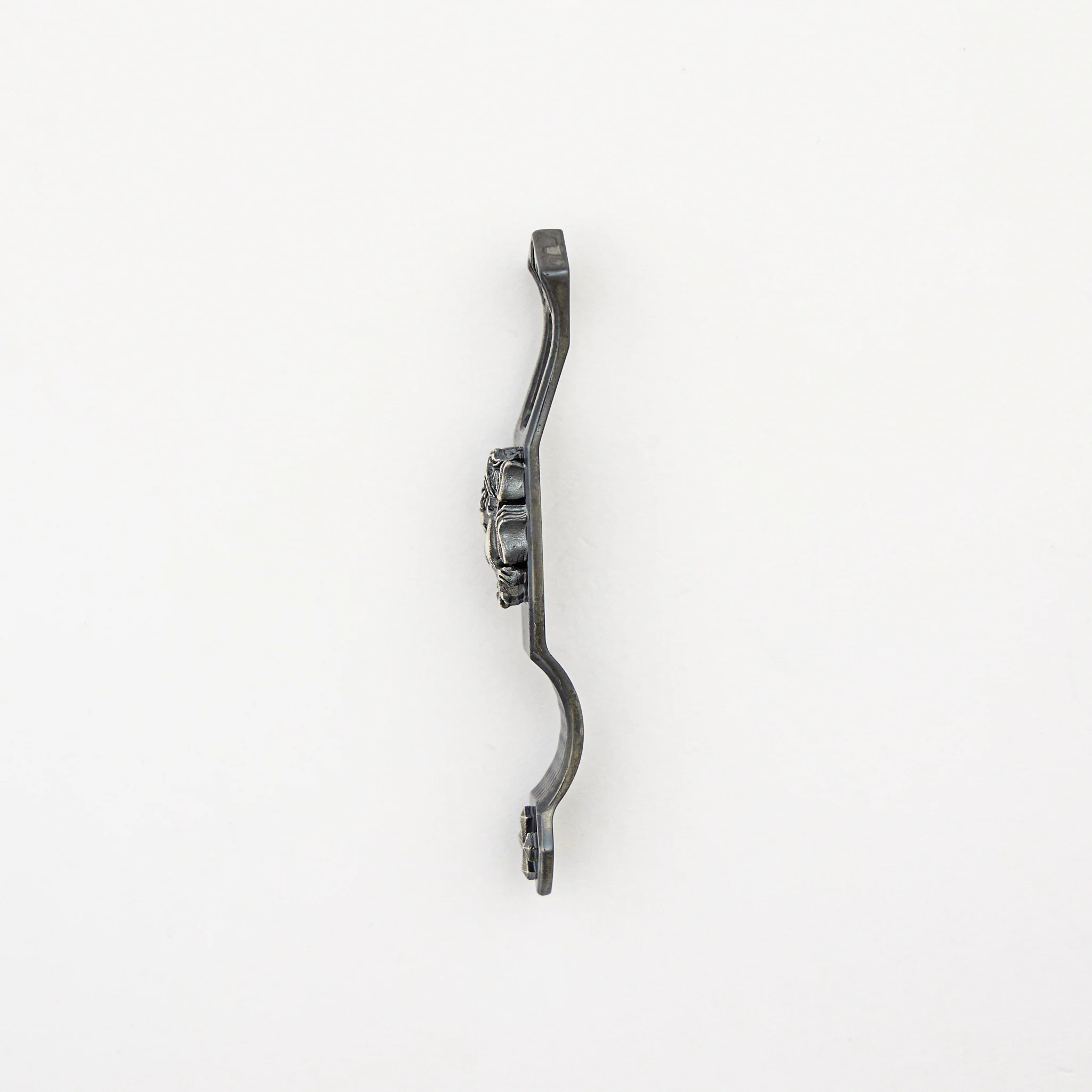 Ti2 Collaboration Lion Spiked Cross Silver 3 Holes Clip - Image 3