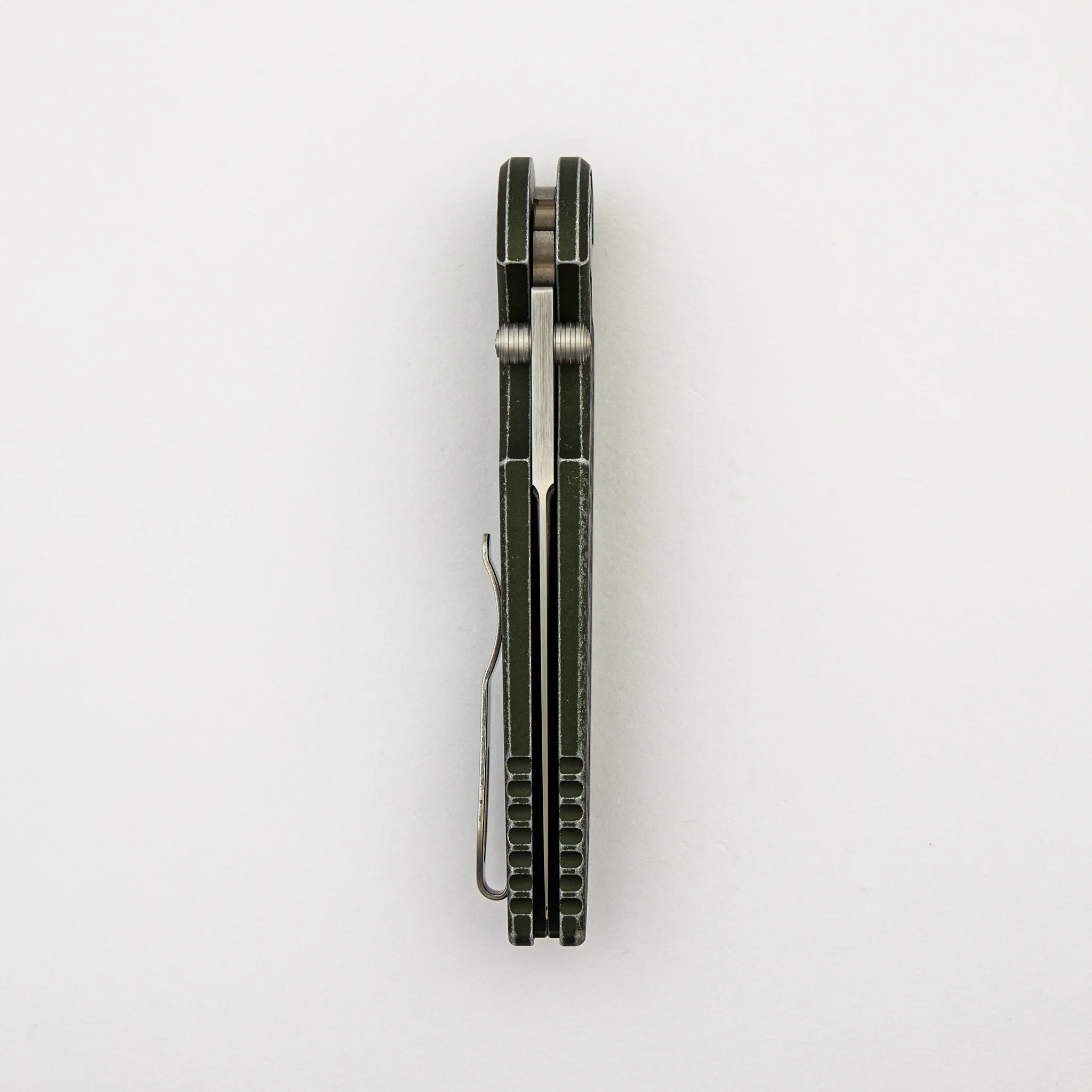 TR-3 Integrity - INT1105-LTD BW REPTILE Green - Battleworn "Reptile" Texture Green Handle - Machine Satin MagnaCut Blade - Pearl - Image 5