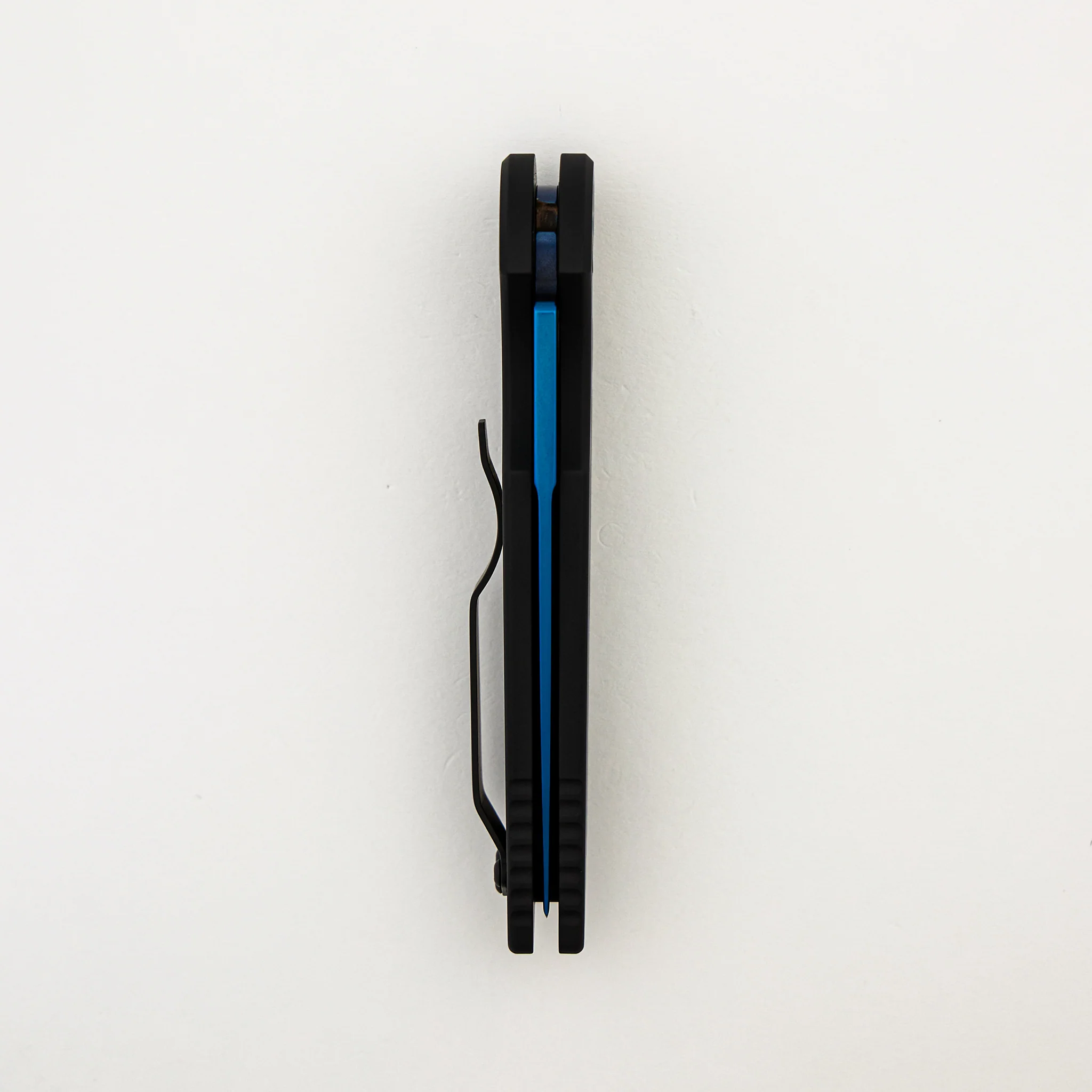 TR-3 SB MC - Tactical Response 3 - Black Aluminum Handle With Grooves - Sapphire Blue MagnaCut Blade - Image 5