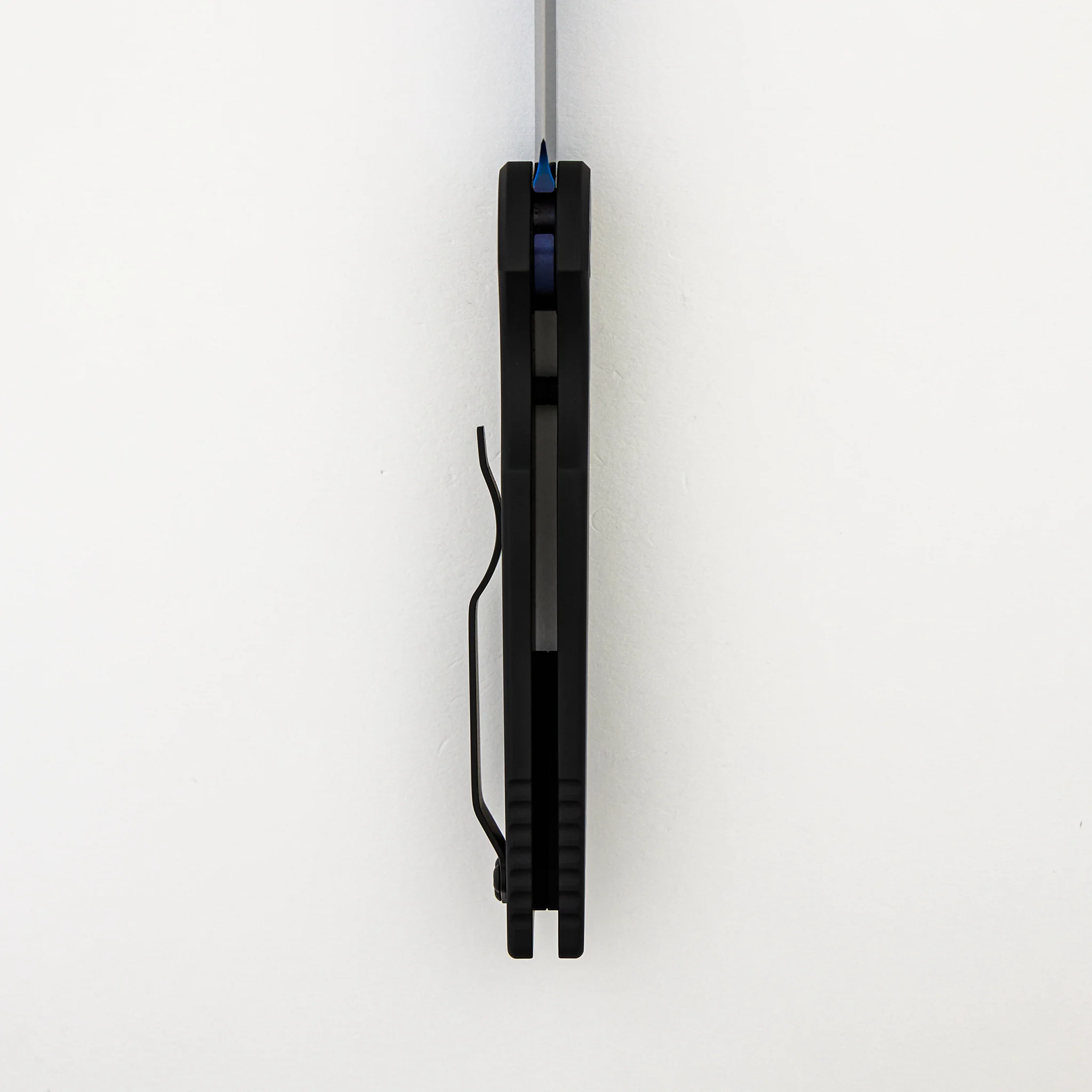 TR-3 SB MC - Tactical Response 3 - Black Aluminum Handle With Grooves - Sapphire Blue MagnaCut Blade - Image 6