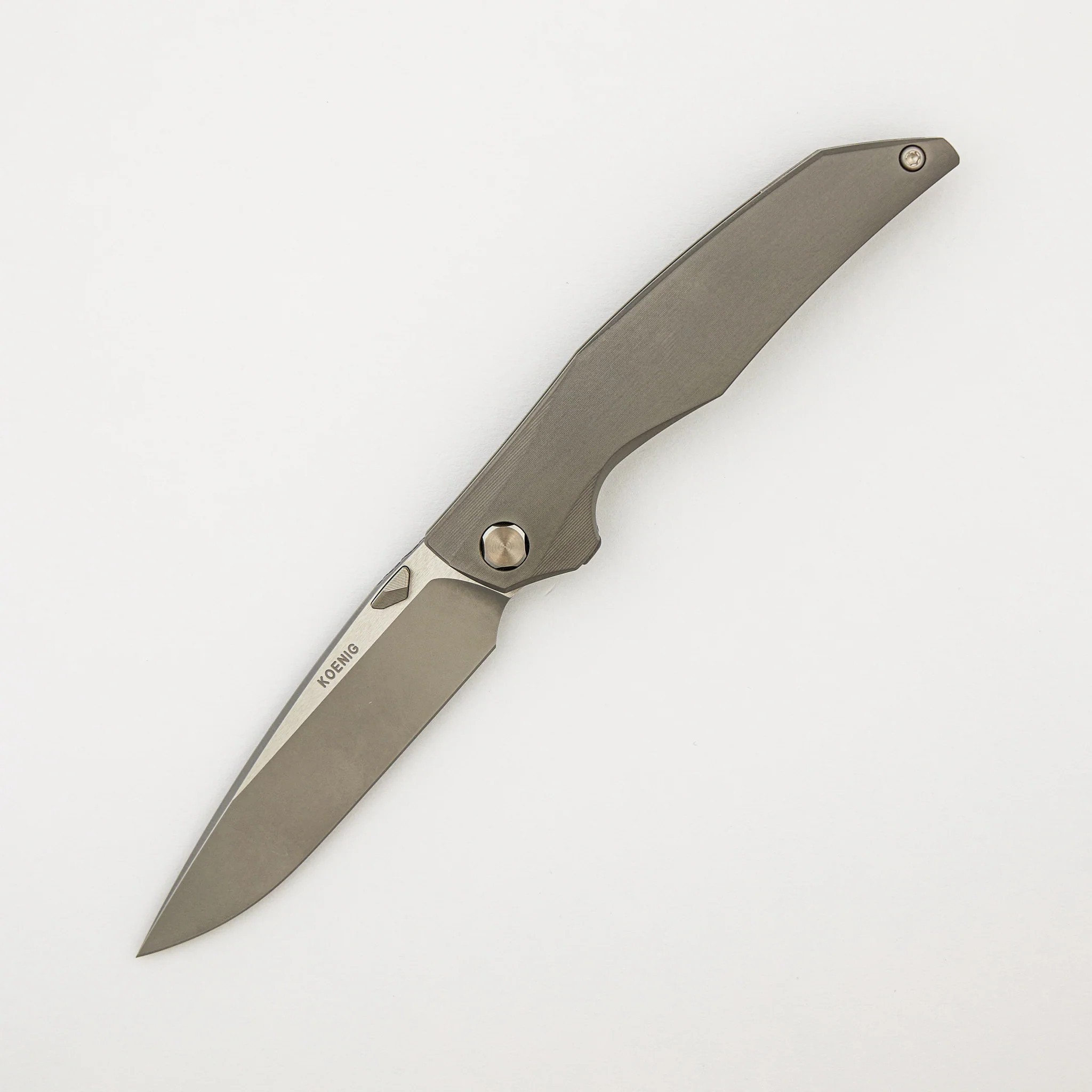 Xenon - Smooth Titanium Handle - Silver Hardware - Burnished W/ Polished Flats M390 Blade