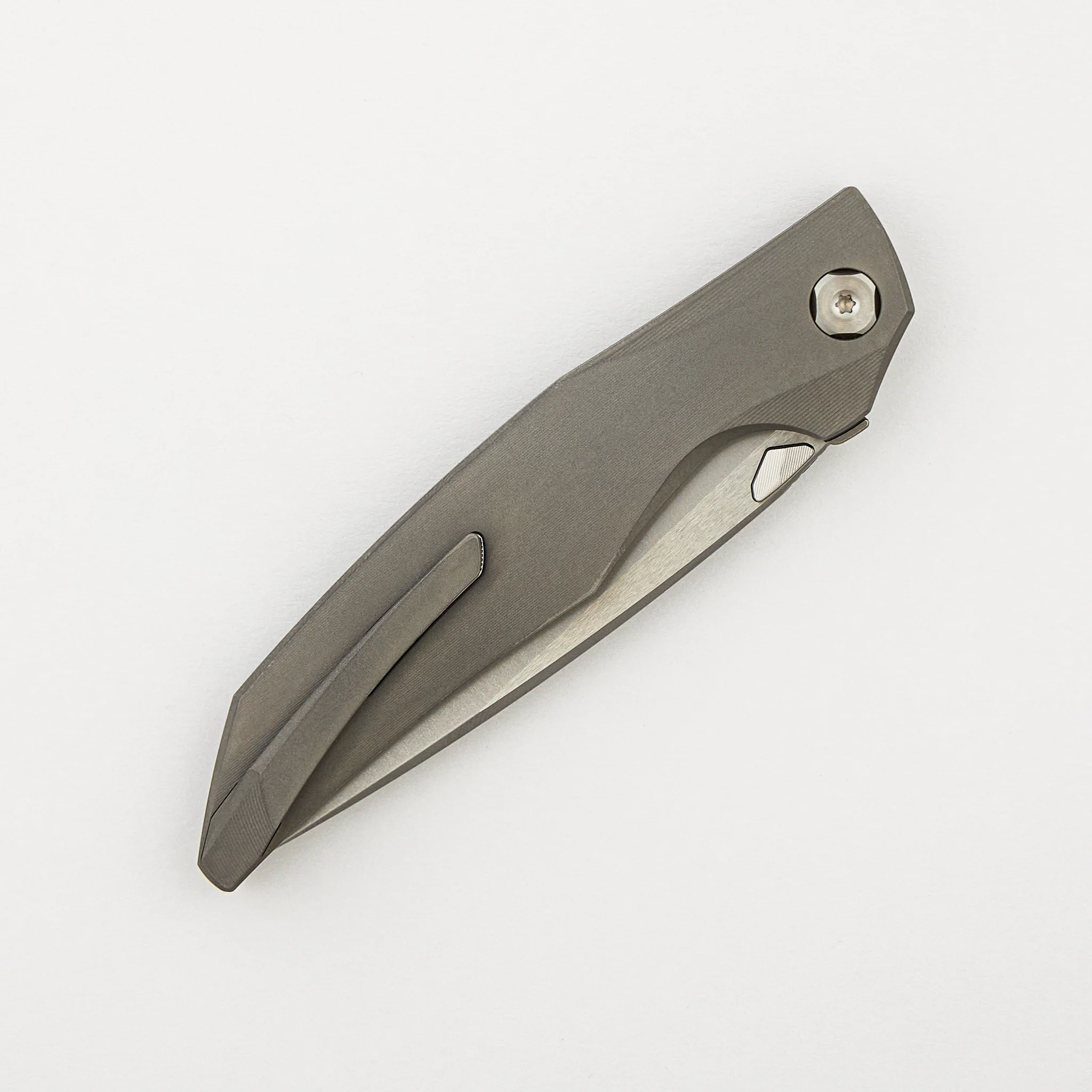 Xenon - Smooth Titanium Handle - Silver Hardware - Burnished W/ Polished Flats M390 Blade - Image 4